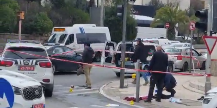 Sionist yaraqlılar işğal altındakı Qüdsdə fələstinli gənci güllələyib – Video