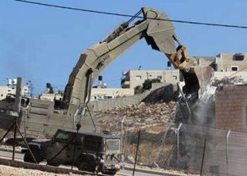 Sionist rejimi, işğal olunmuş Qüdsdə fələstinlilərə aid ticarət mərkəzlərini dağıdıb