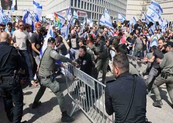 Minlərlə sionist Məhkəmə İslahatlarına qarşı olan etirazlarda küçələri bağlayıblar