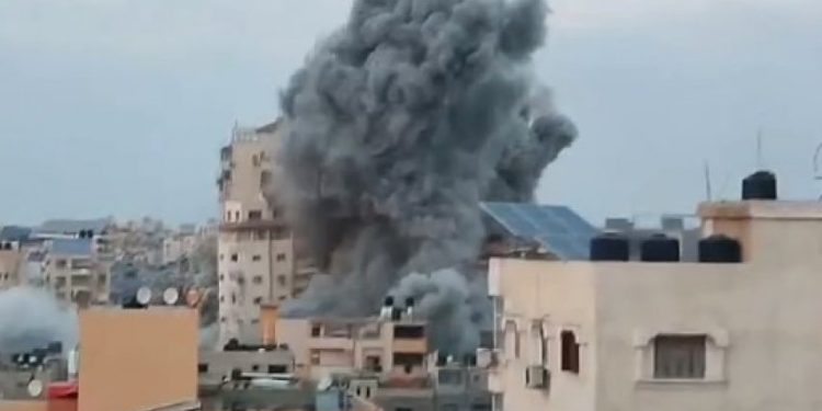 Qəzzədə Qurani-Kərim radiosunun qərargahının işğalçılar tərəfindən dağıdılması