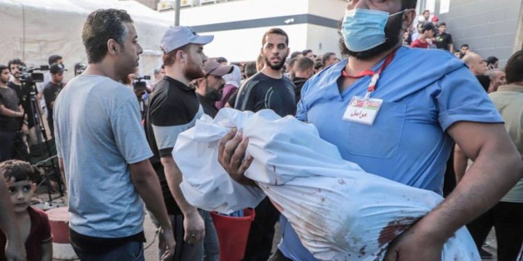 Xəbərdarlıq olunmadan yaşayış məntəqələrinin bombalanması nəticəsində onlarla şəhid və yaralı-Fotolar