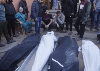 Qəzzədə iki evin bombalanması və azı 27 fələstinlinin şəhadəti