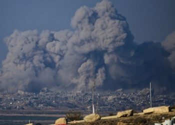 Sionist rejiminin Qəzzə zolağının mərkəzinə ağır hücumları