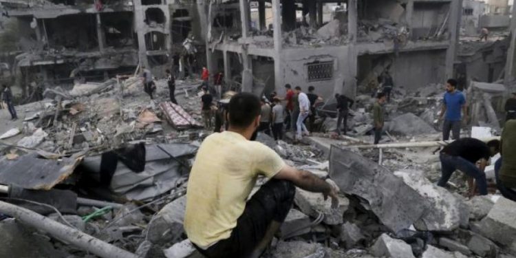 Dir əl-Bələhdə fələstinlilərin öldürülməsi və Xan Yunisin geniş şəkildə bombalanması