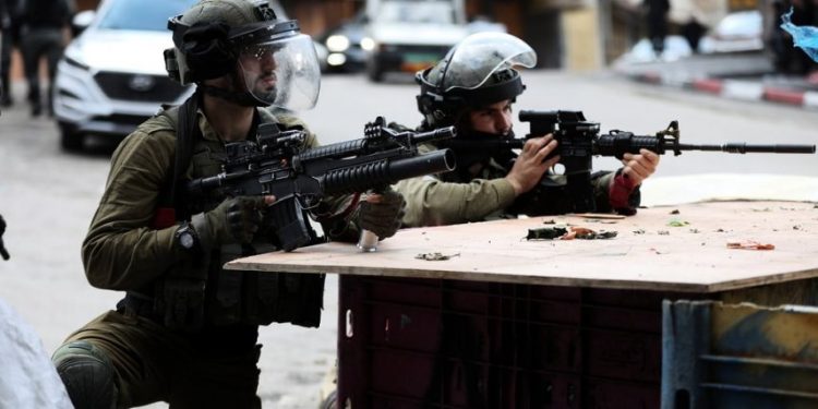 Fələstinli bir qız işğalçıların açdıqları atəş nəticəsində həyatını itirib