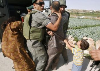 Fələstinli qoca bir kişi sionist hərbiçiləri tərəfindən döyülərək şəhid edilib