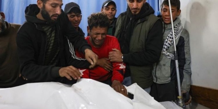 Xan Yunis şəhərinə edilən son hücumlarda üç fələstinli şəhid olub