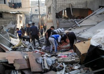 Qəzzənin şimalında 2 məktəbin bombalanması və yardım paylama mərkəzlərinə hücumların davam etməsi