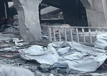 İşğalçı sionist rejim Qəzzada məktəbləri bombalayır, aclıqdan əziyyət çəkənləri təqib edir