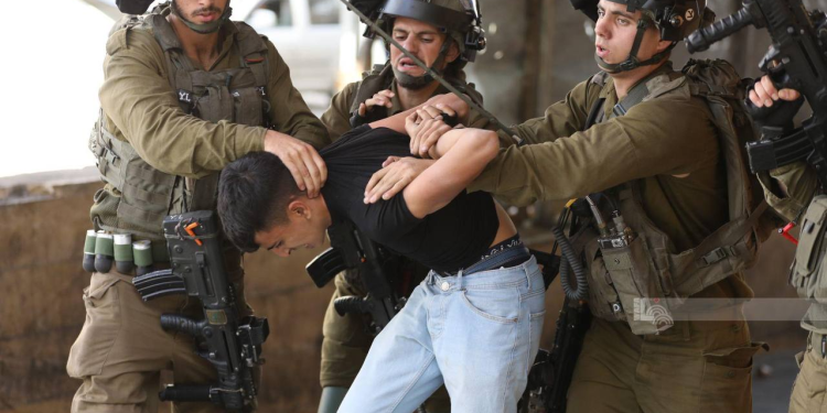 Sionist rejim qüvvələri işğal altındakı İordan çayının cənubunda səkkiz fələstinlini həbs edib