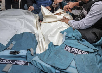 Sionist rejim Qəzza şəhərində xəstəxananı hədəf aldı – üç jurnalist şəhid oldu