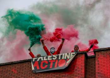 Bristolda “Fələstin Hərəkatından” Allianz sığorta şirkətinə blokada: Sionist silah istehsalına etiraz