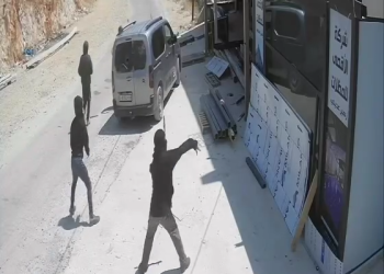 Nəblusun cənubunda hücum anı: Sionist dəstələr Osarin kəndi yaxınlığındakı mağazaya hücum etdi