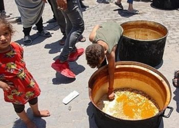 İsrailin Qəzzəni bombalaması, qida və səhiyyə sistemlərinin məhv edilməsi davam edir