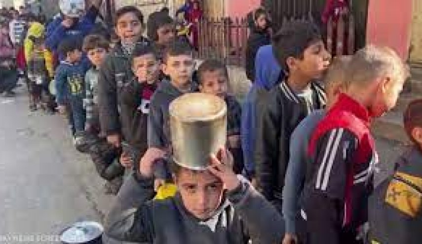 Deyr əl-Bələhdə uşaq qidası paylanan sıranın bombalanması; 17 şəhid, onlarla yaralı